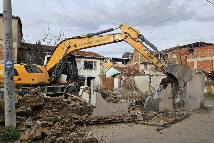 Bursa’da Osmangazi yıkıyor, mahallelerin çehresi değişiyor