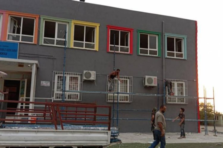 Hatay’da depremde hasar gören okullara Büyükşehir desteği