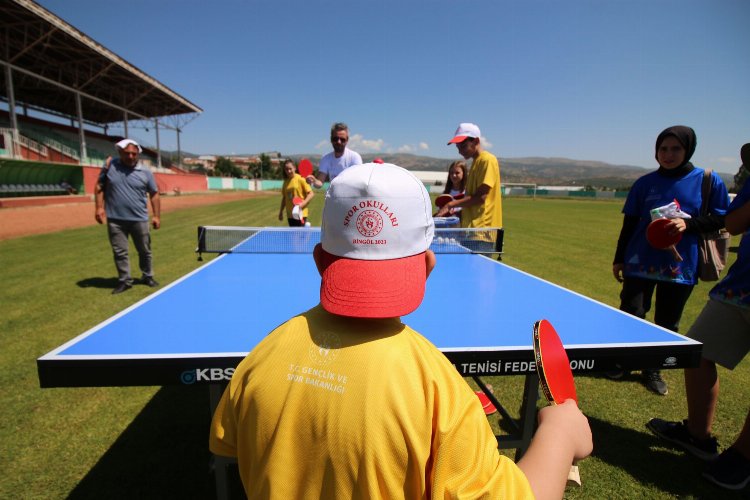 Bingöl’de yaz spor okulları açıldı