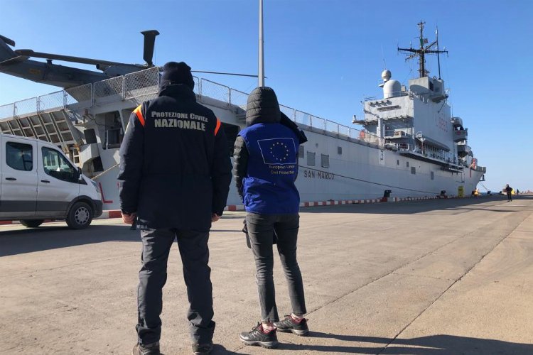 İtalya’nın yardım yüklü donanma gemisi İskenderun’da