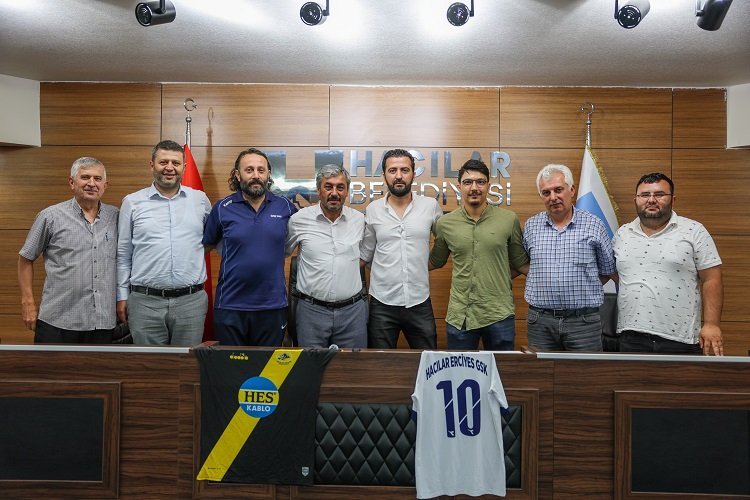 Kayseri Hacılar Erciyesspor’da imzalar atıldı