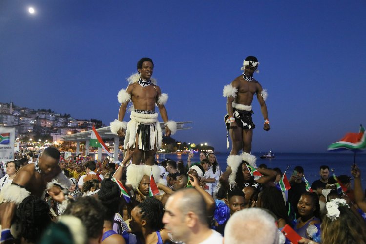 Büyükçekmece’de festival Rio Karnavalını aratmadı