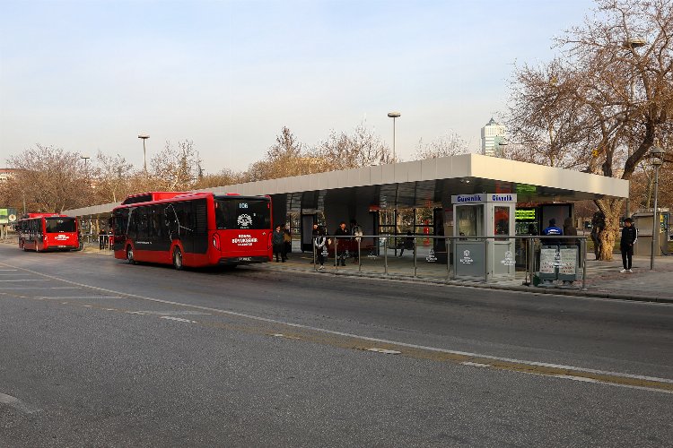 Konya’da otobüs durakları yenileniyor