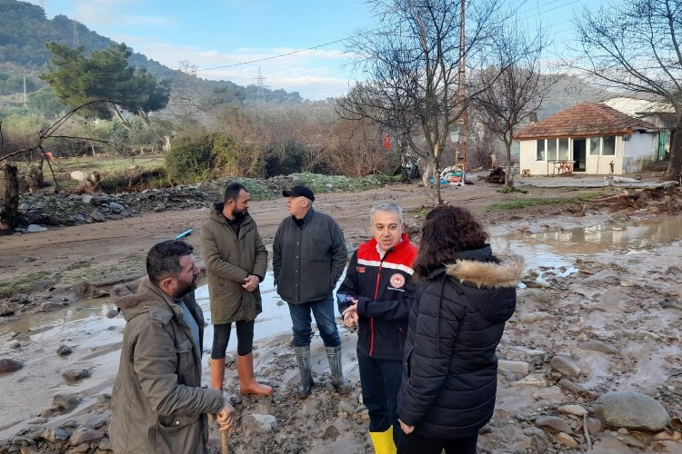 Bergama’da sel… Tarımsal zarar tespiti sürüyor