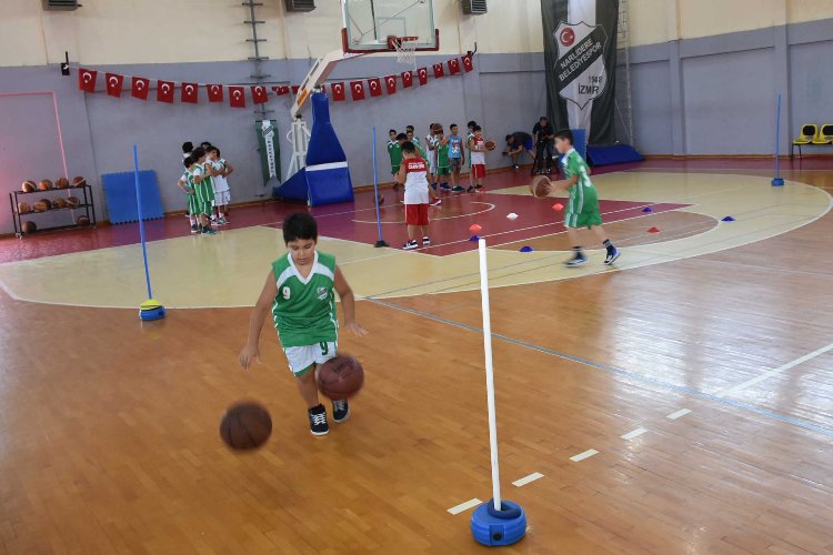 İzmir Narlıdere’de sporcu nesiller yetişiyor