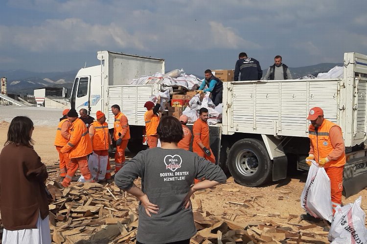 Milas’tan 13. yardım aracı afet bölgesine sevk edildi