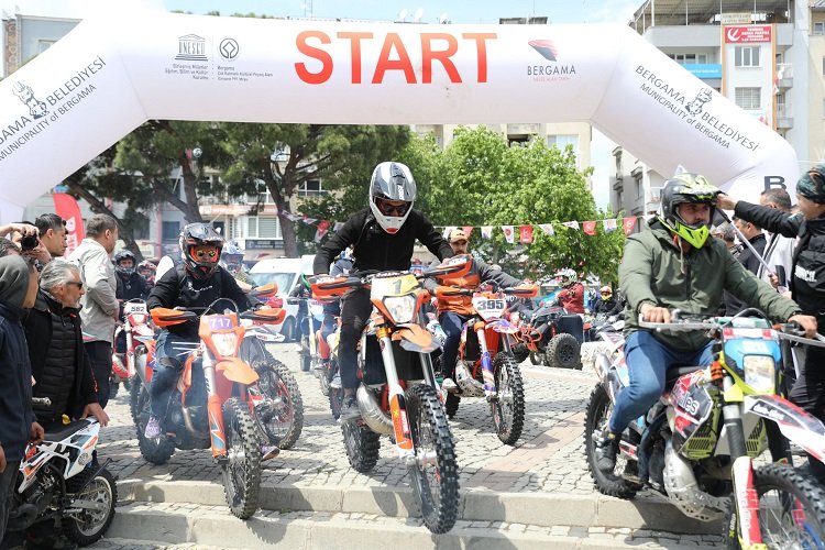 Türkiye Enduro ve ATV Şampiyonası Bergama’da start aldı