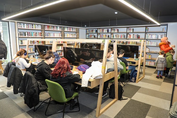 Kayseri Talas’ta kütüphaneler açıldı