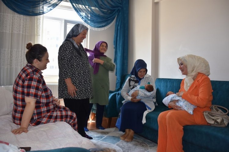 Kayseri Kocasinan Belediyesi yeni annelere konuk oluyor