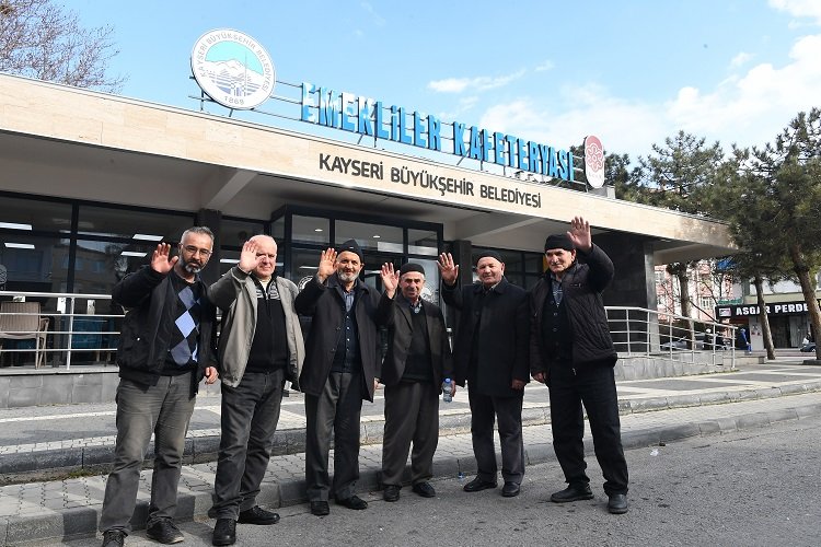 Kayseri Büyükşehir’den ‘Emekliler Kafeteryası’