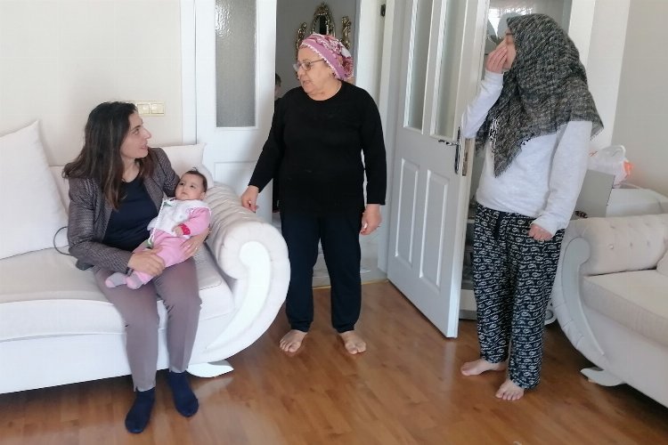 CHP’li Vekilin depremzede Azra bebek ile Mudanya’da duygusal buluşması