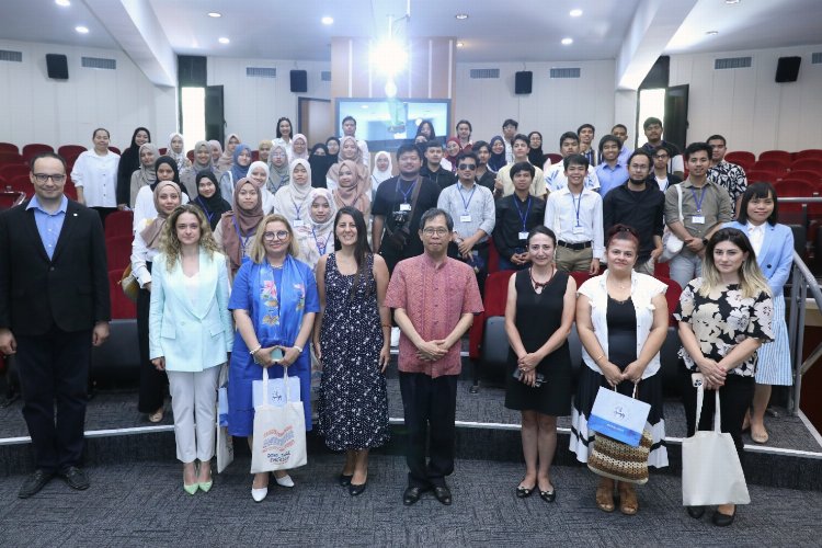 Taylandlı öğrenciler Dokuz Eylül’de buluştu