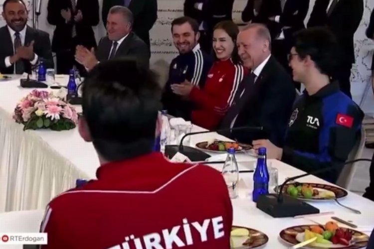 Cumhurbaşkanı Erdoğan’ın milli sporcu ile güldüren diyalogu