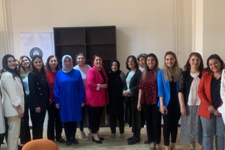 Diyarbakır’da kadın akademisyenler buluştu