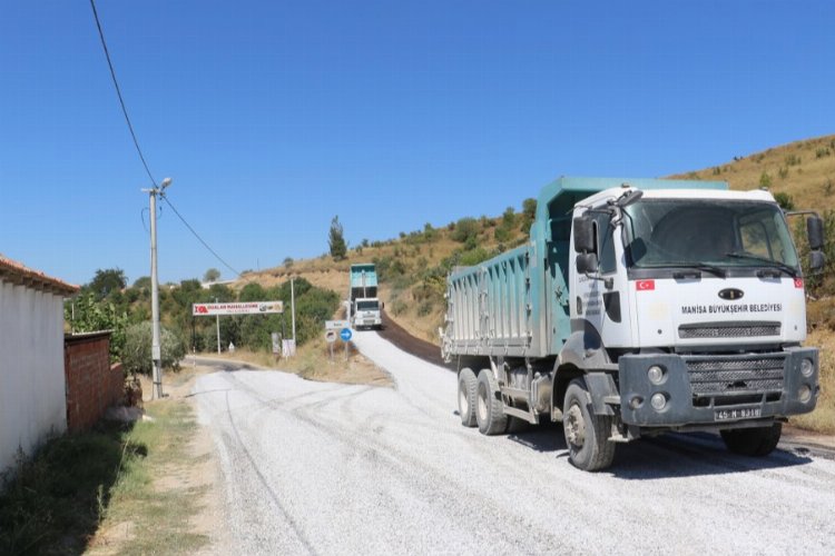 Manisa’da 500 kilometrelik yol ağı asfaltlandı