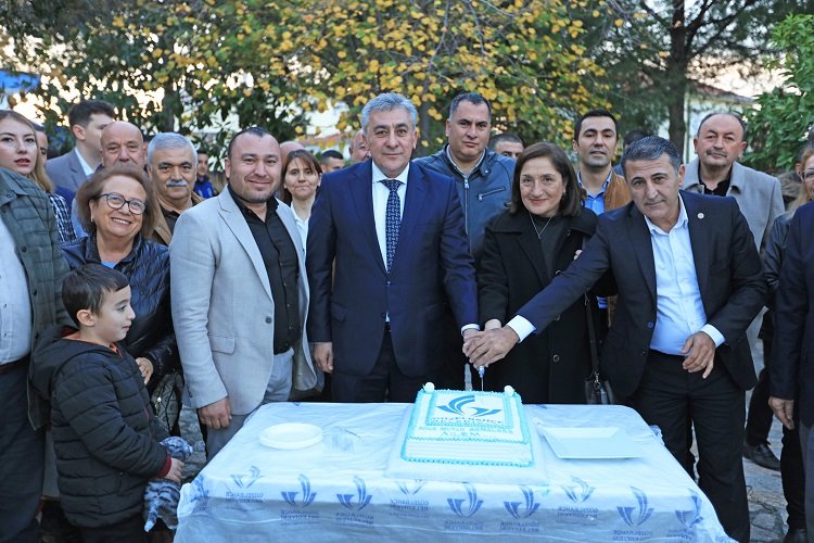 İzmir Güzelbahçe Belediyesi’nden yeni yıl mesajı