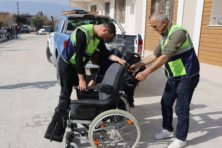 Bursa, deprem bölgesinde gönüllere dokunuyor