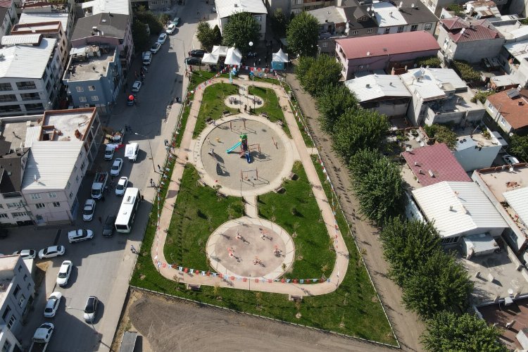 Bursa Yıldırım’da Ayçiçeği Parkı hizmete açıldı