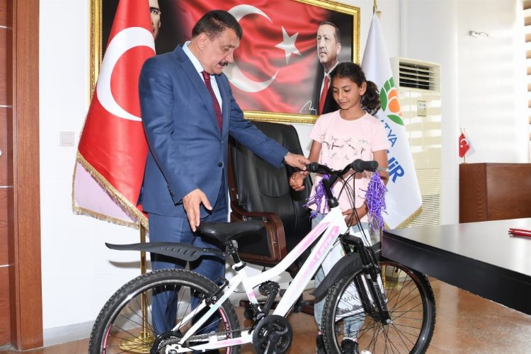 Cumhurbaşkanı Erdoğan’ın Malatya’ya hediyeleri takdim edildi