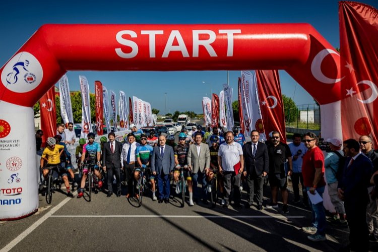 100. Yıl Cumhuriyet Bisiklet Turu tam gaz sürüyor