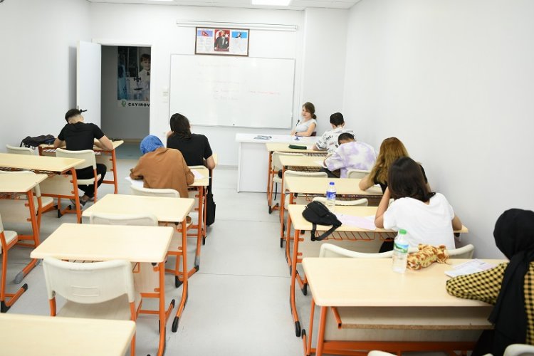 Çayırova’da yaz okulları deneme sınavıyla tamamlandı